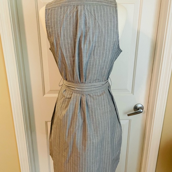 Banana Republic Sleeveless Shirtdress with belt tie - Picture 3 of 4
